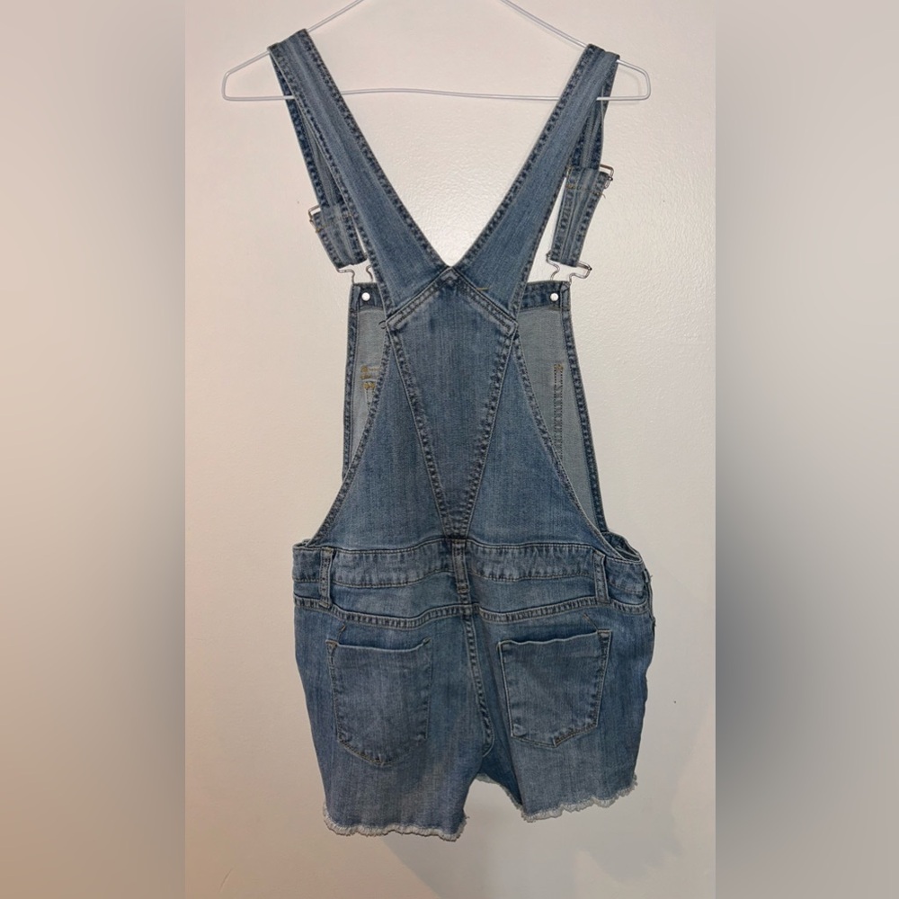Overall shorts - Picture 2 of 2